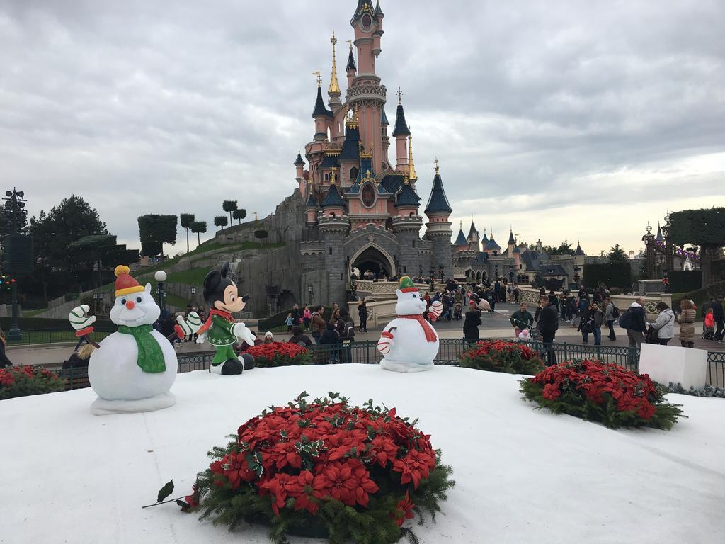 F&B'S Home Disneyland Paris Serris Exterior foto