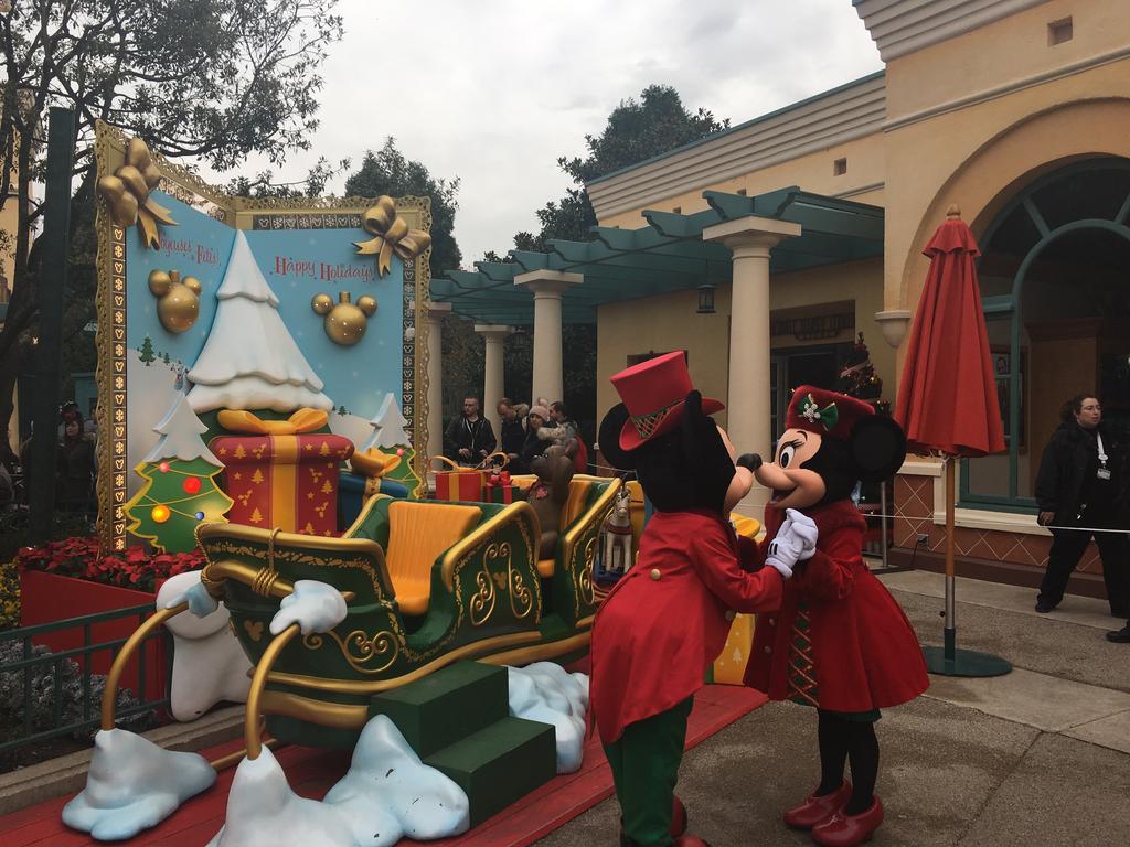 F&B'S Home Disneyland Paris Serris Exterior foto